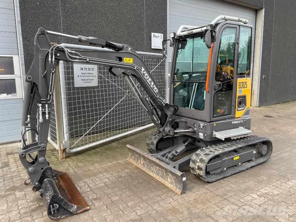 Volvo ECR25 Electric Mini excavators < 7t (Mini diggers)