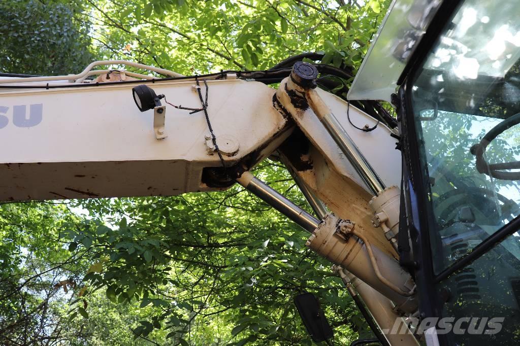 Komatsu PW 140-7 Backhoe loaders