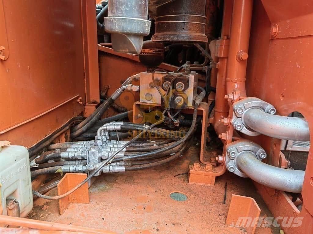 Doosan DX 225 LL Crawler excavators