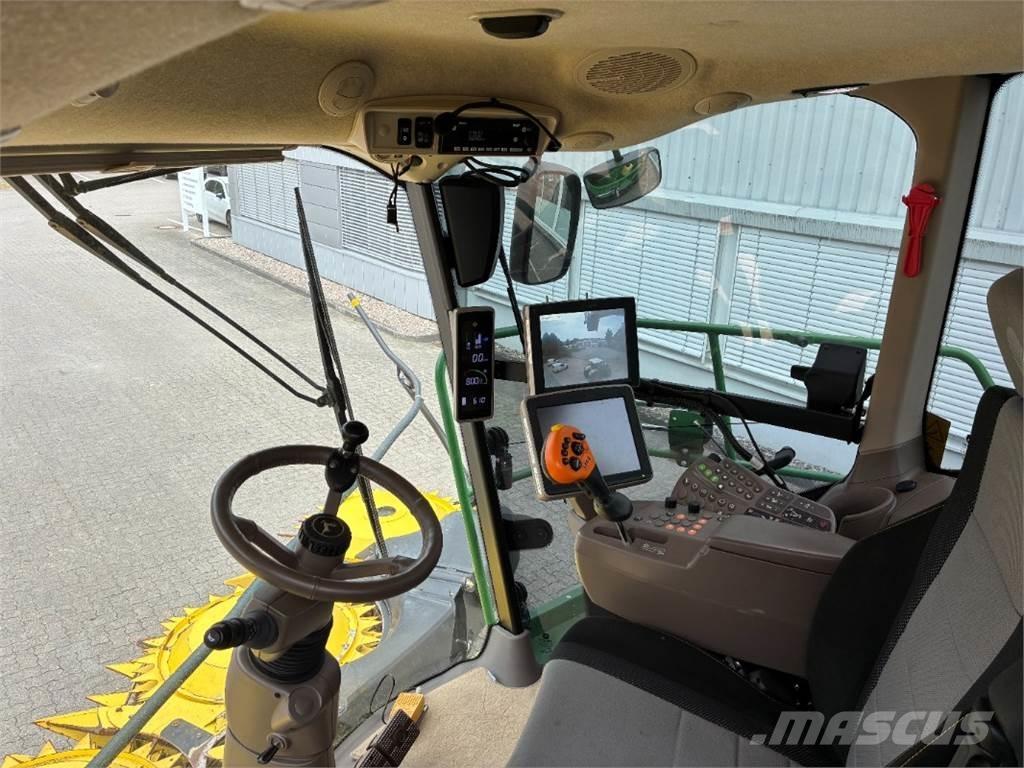 John Deere 9700i Forage harvesters