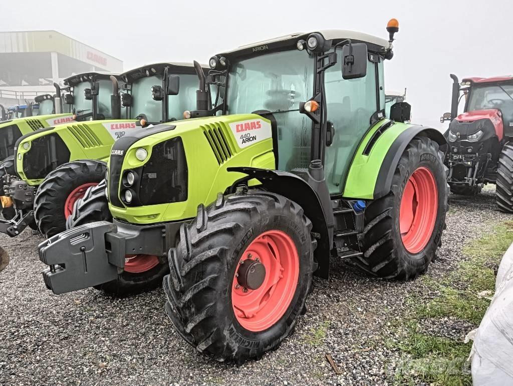 CLAAS Arion 440 Tractors