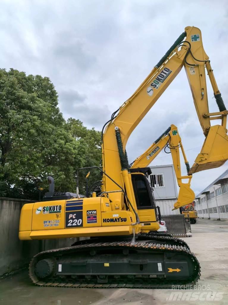 Komatsu PC 220-8 Crawler excavators
