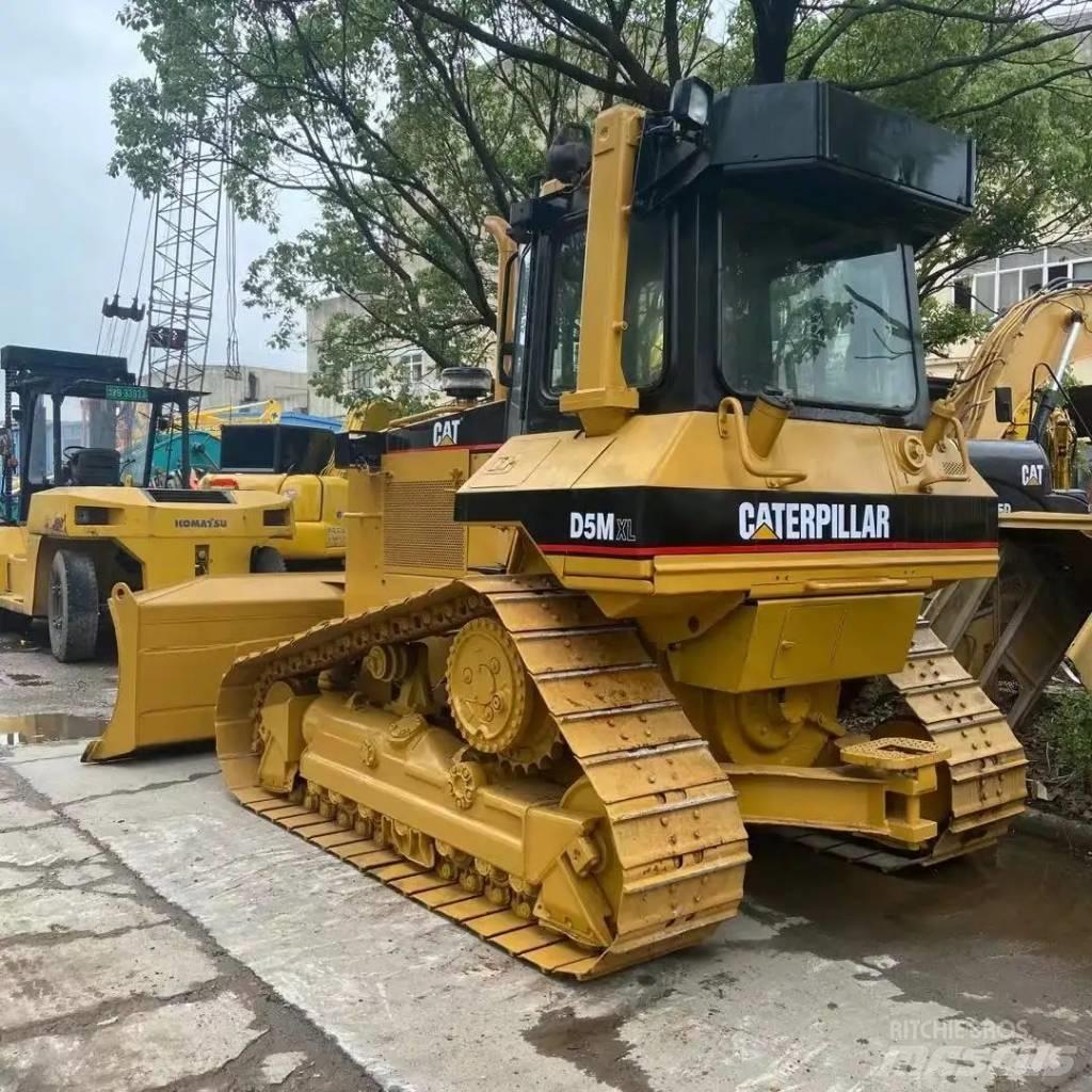 CAT D 5 M XL Crawler dozers