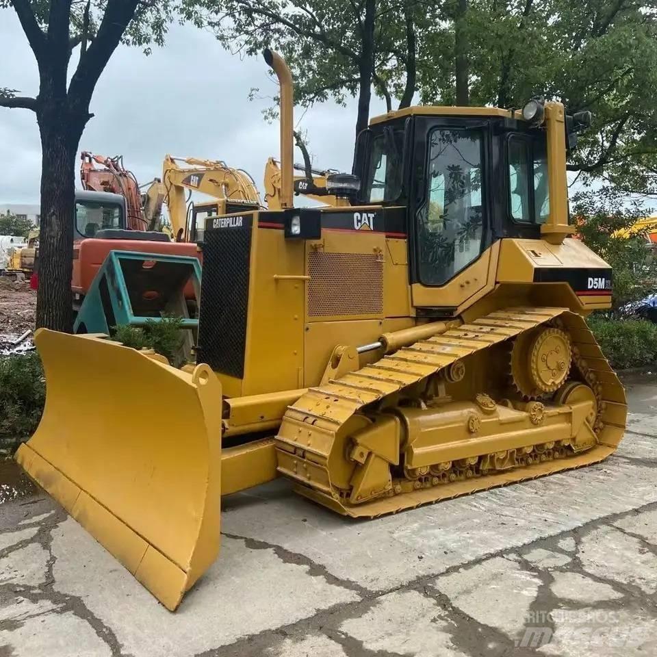 CAT D 5 M XL Crawler dozers