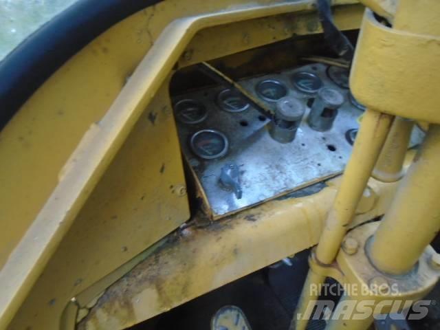 CAT 966 Wheel loaders
