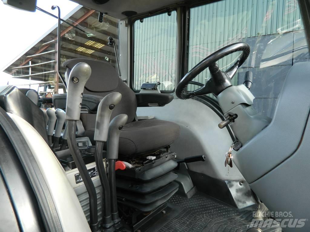 Valtra 8550 Tractors