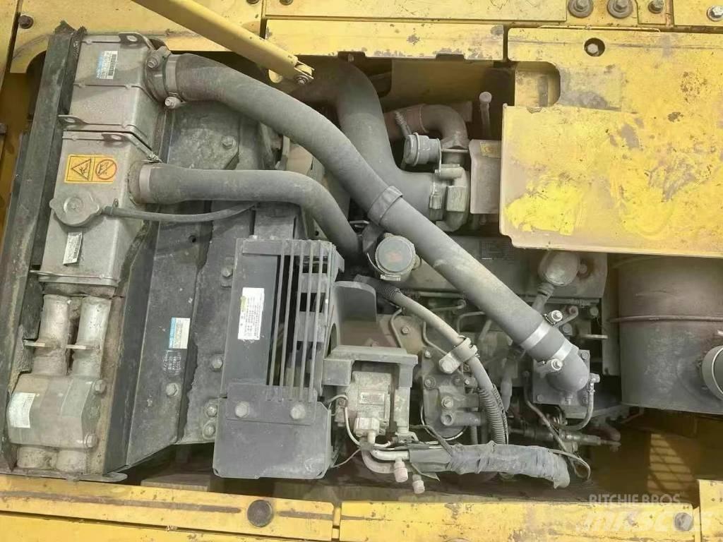 Komatsu PC 130 Crawler excavators