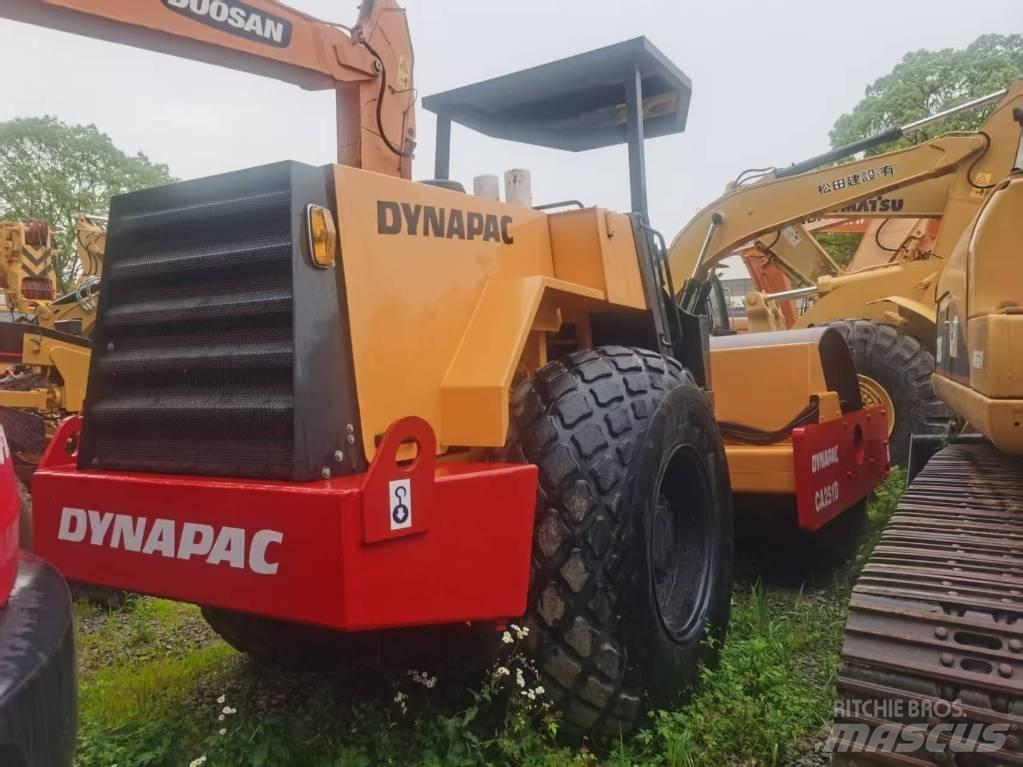 Dynapanc ca251d Single drum rollers