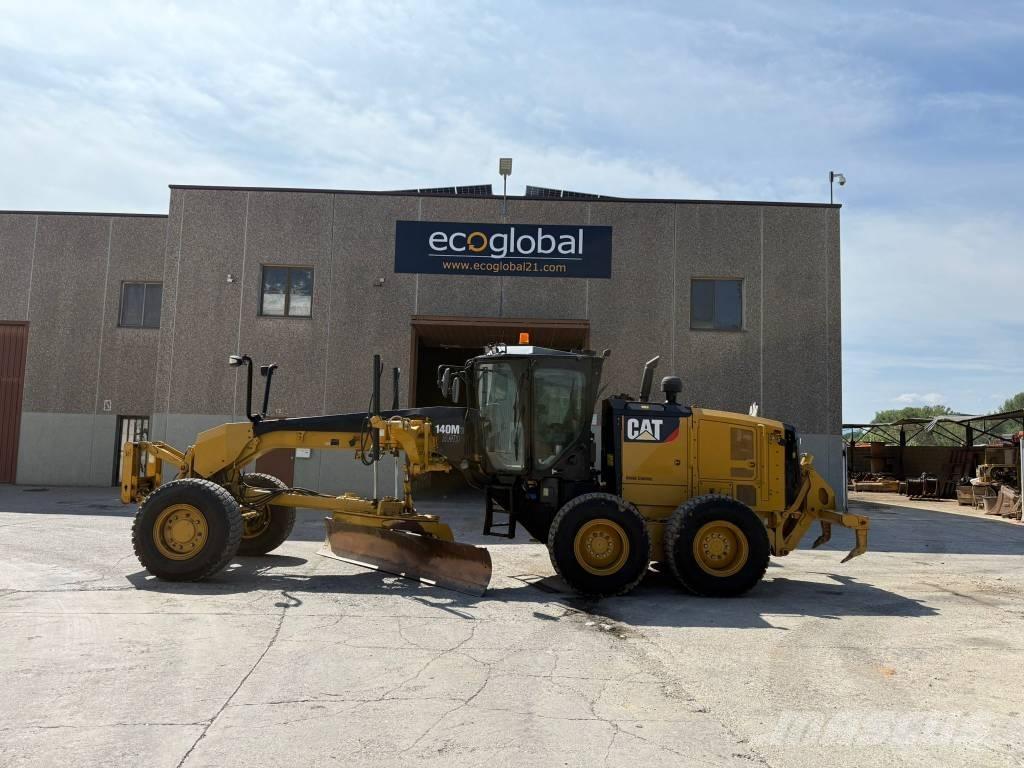 CAT 140 M 3 AWD Graders