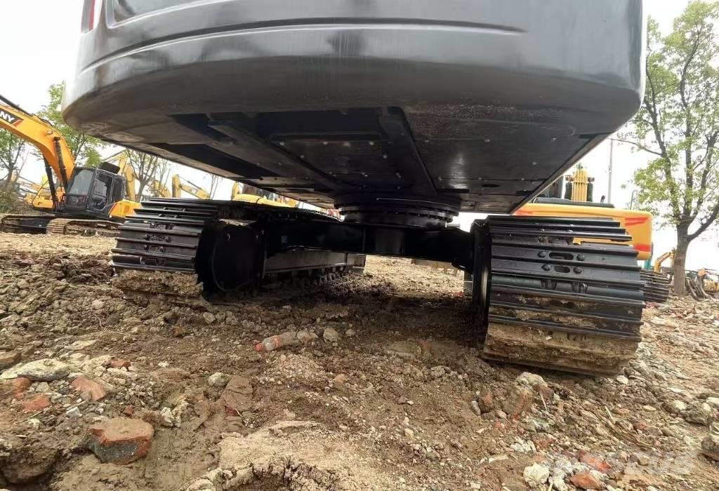 Volvo EC 210 Crawler excavators