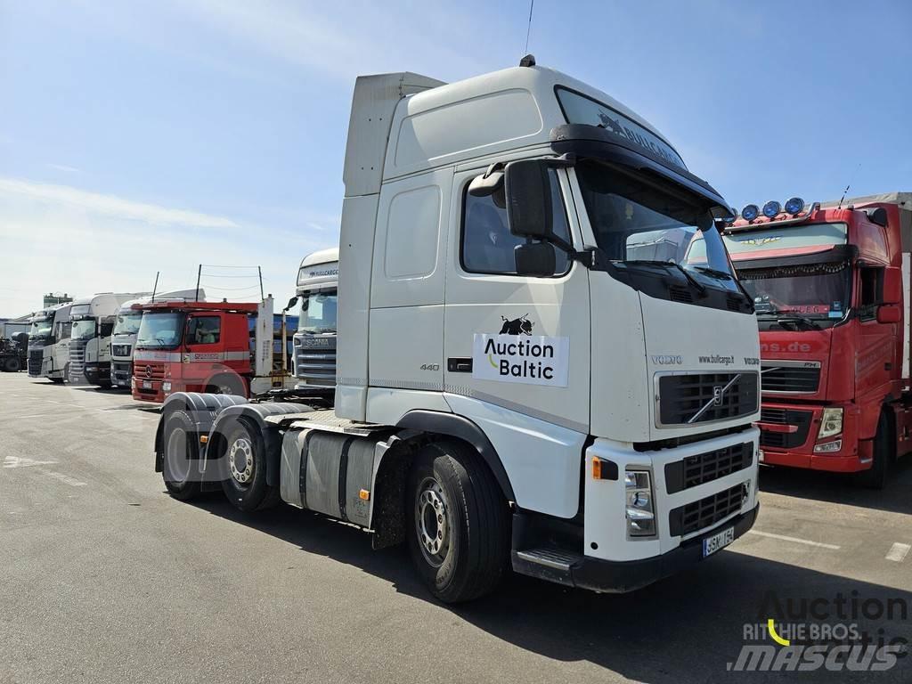Volvo FH440 Tractor Units