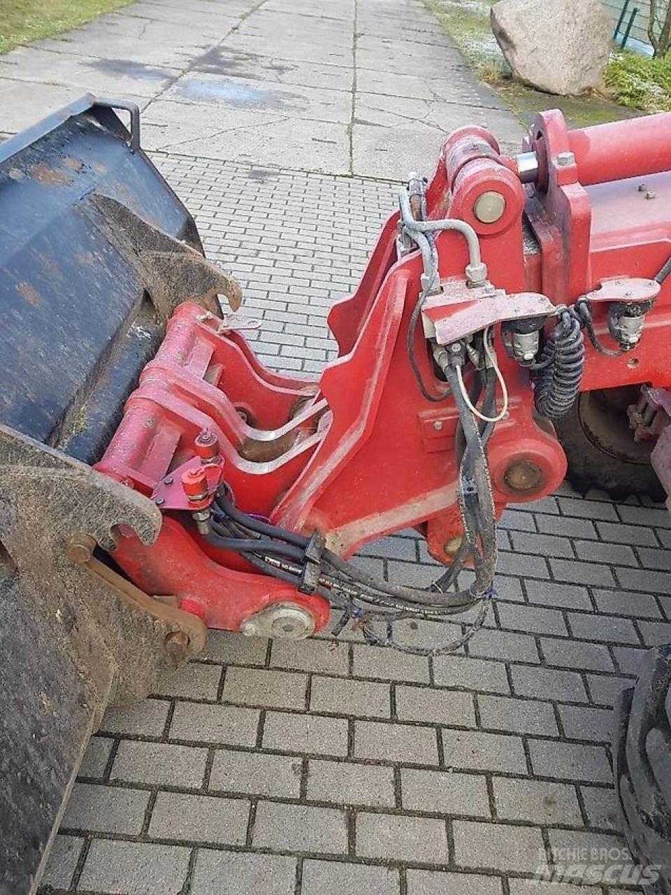 Schäffer 6680T Mini loaders