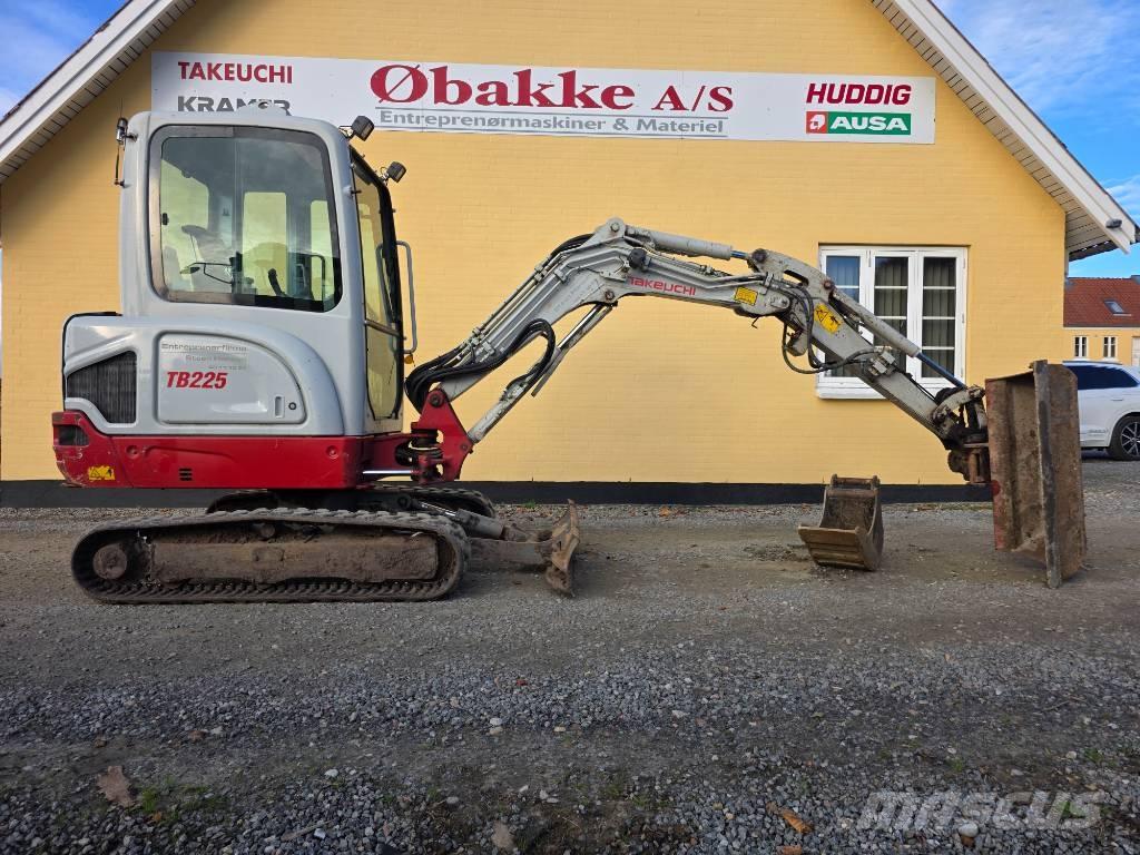 Takeuchi TB 225 Mini excavators < 7t (Mini diggers)