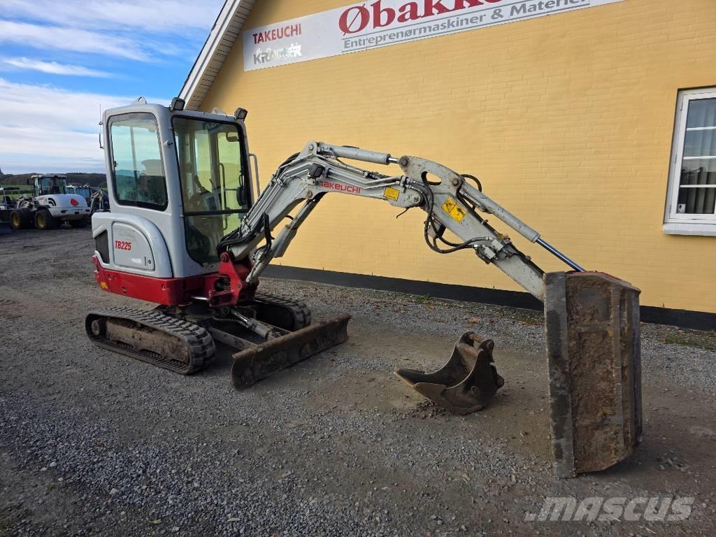 Takeuchi TB 225 Mini excavators < 7t (Mini diggers)