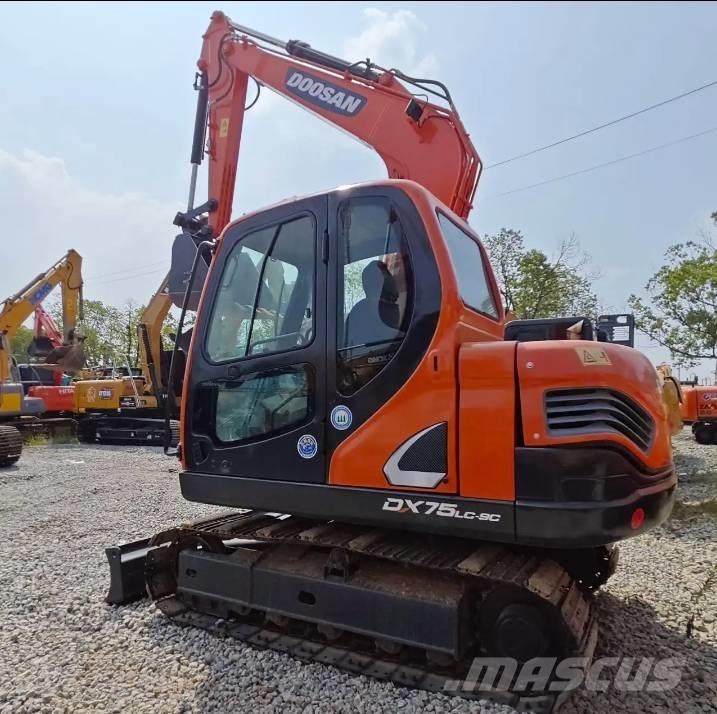 Doosan DX75-9C Midi excavators  7t - 12t