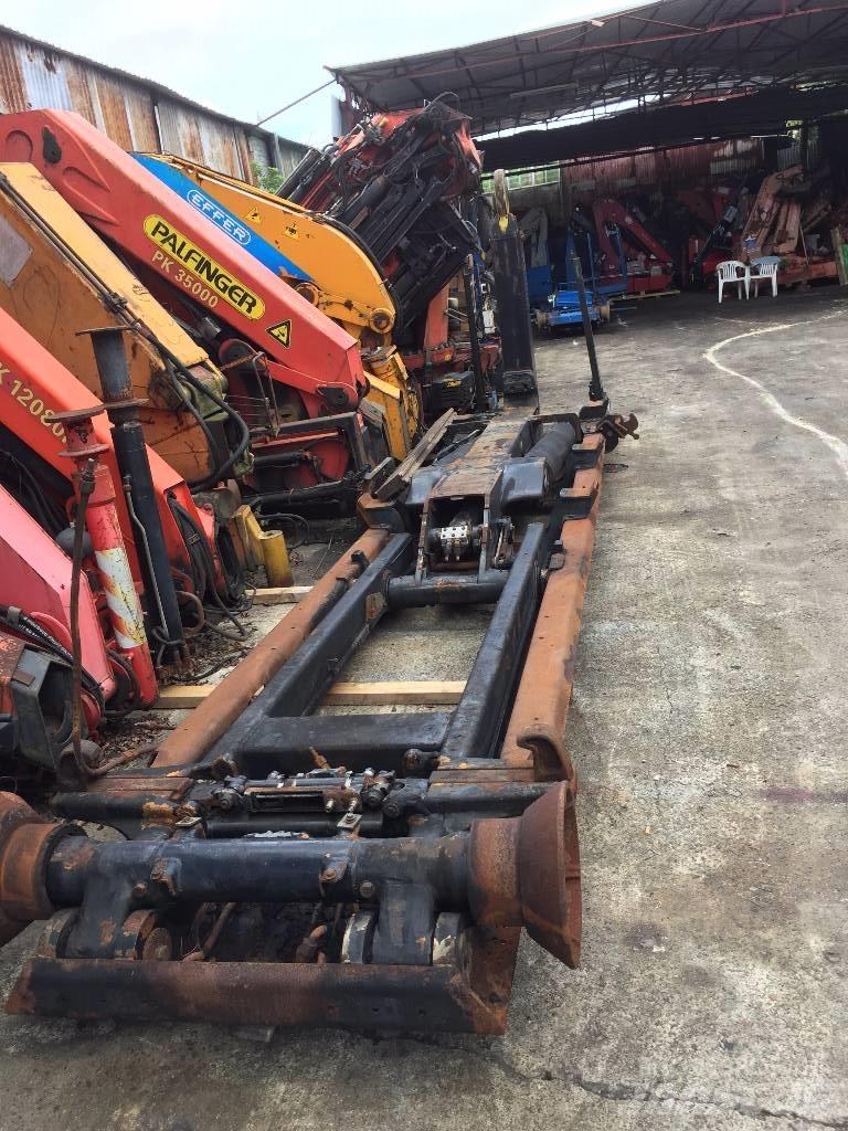 Multilift XR26S63D Hook lifts