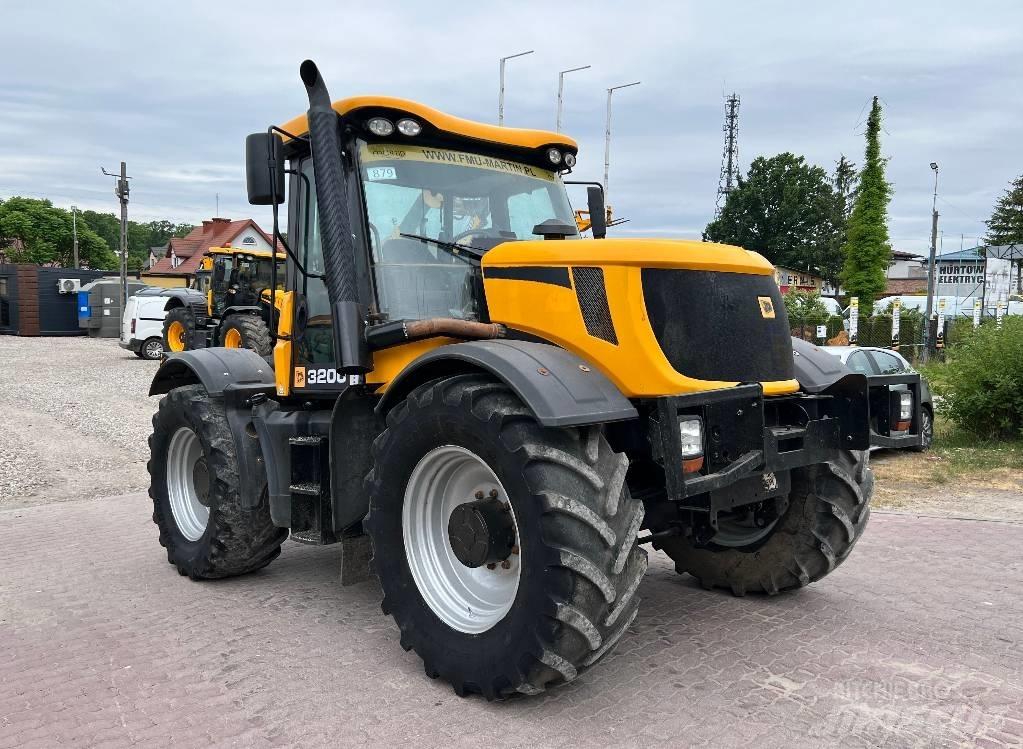 JCB Fastrac 3200 Tractors