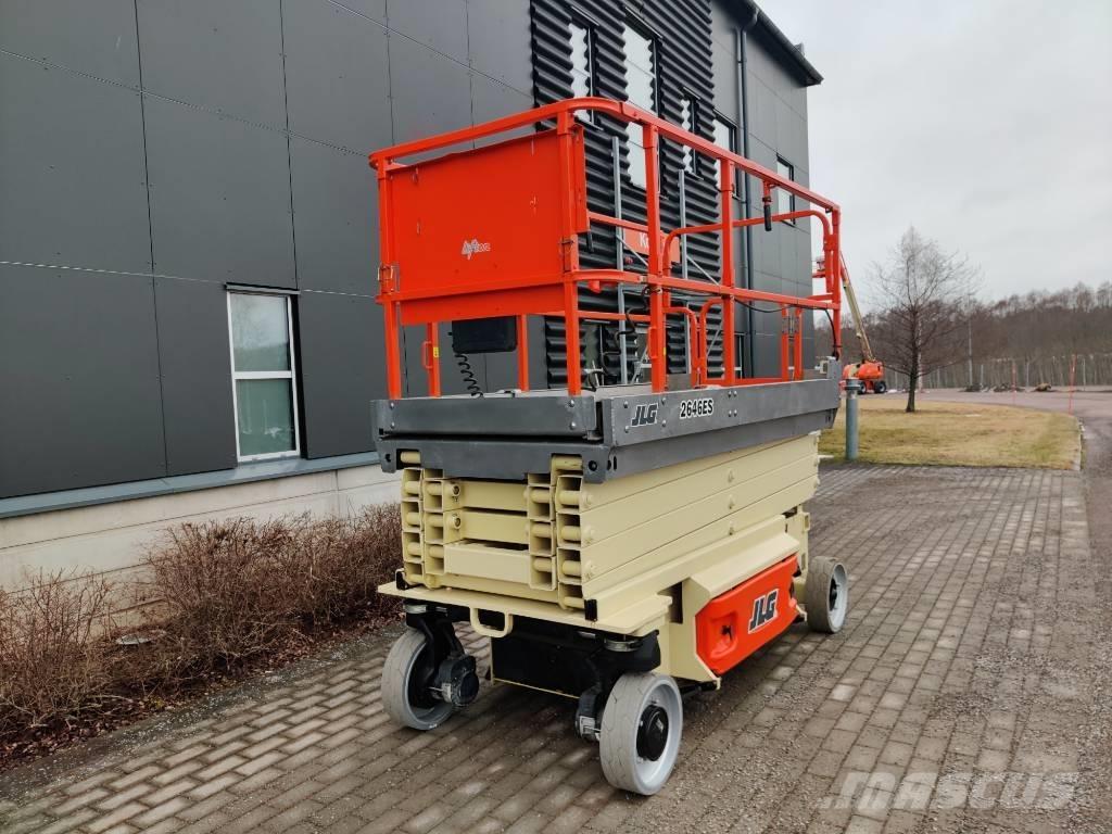 JLG Saxlift 2646 ES Vertical mast lifts