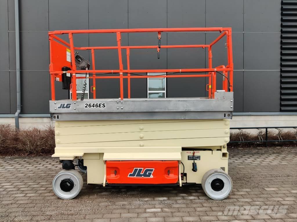 JLG Saxlift 2646 ES Vertical mast lifts