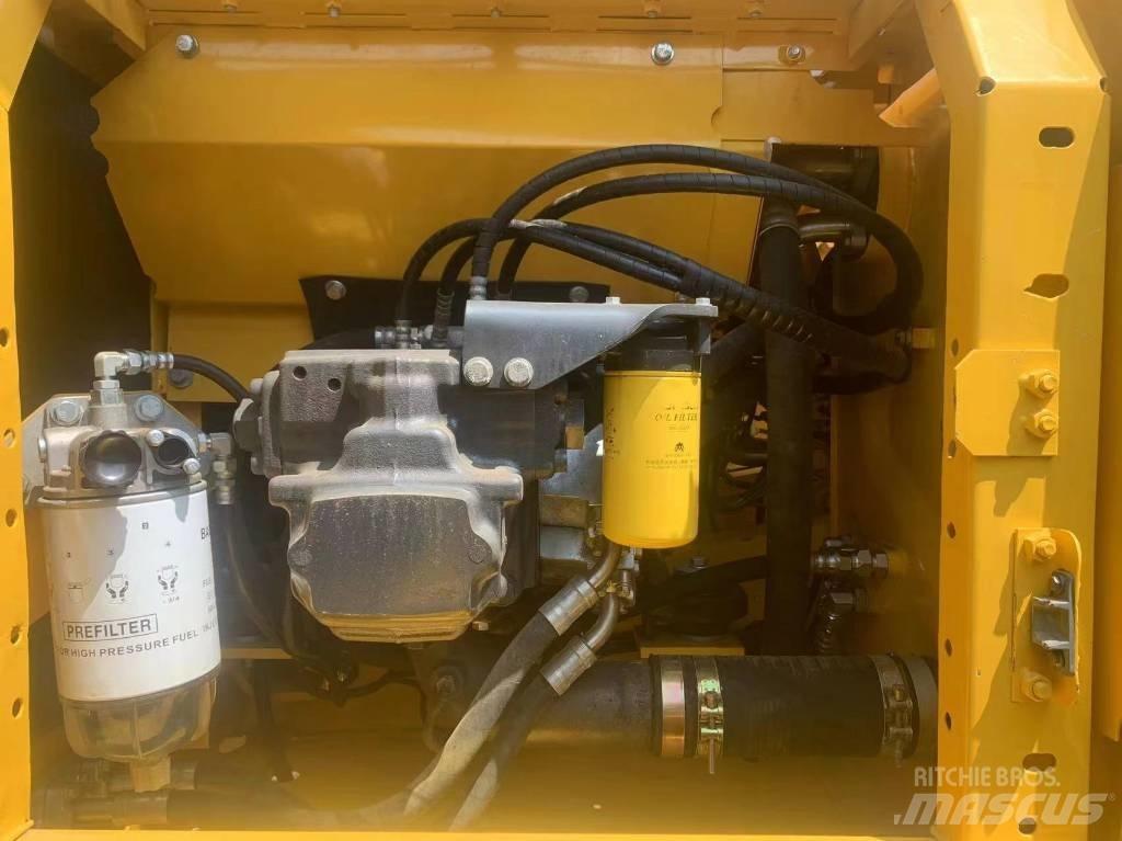 Komatsu PC 200-8 Midi excavators  7t - 12t