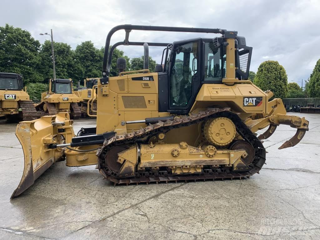 CAT D 6 N XL Crawler dozers