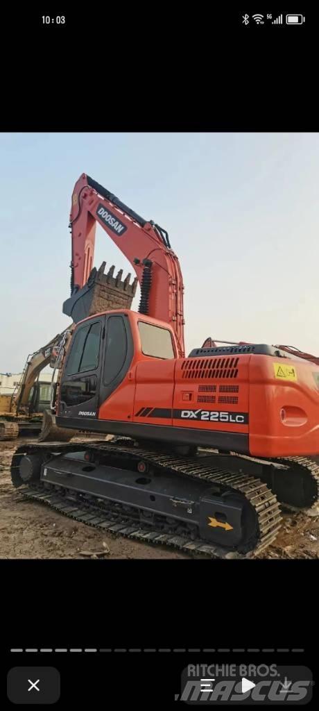 Doosan DX 220 Crawler excavators