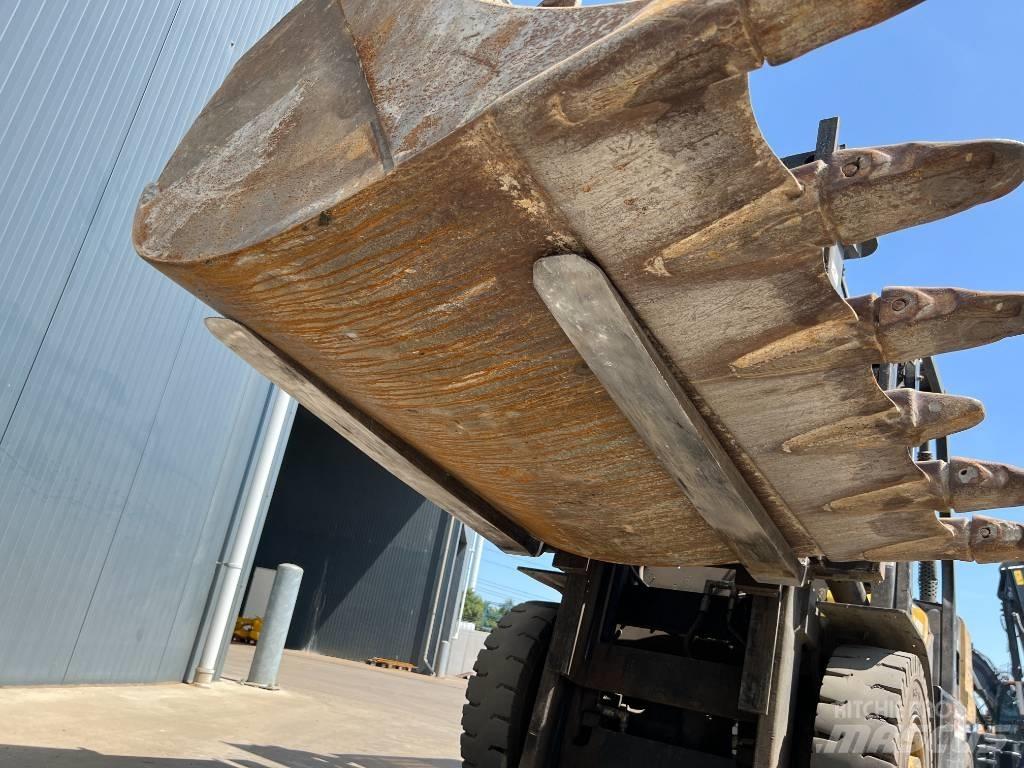 OilQuick OQ70/55 Buckets