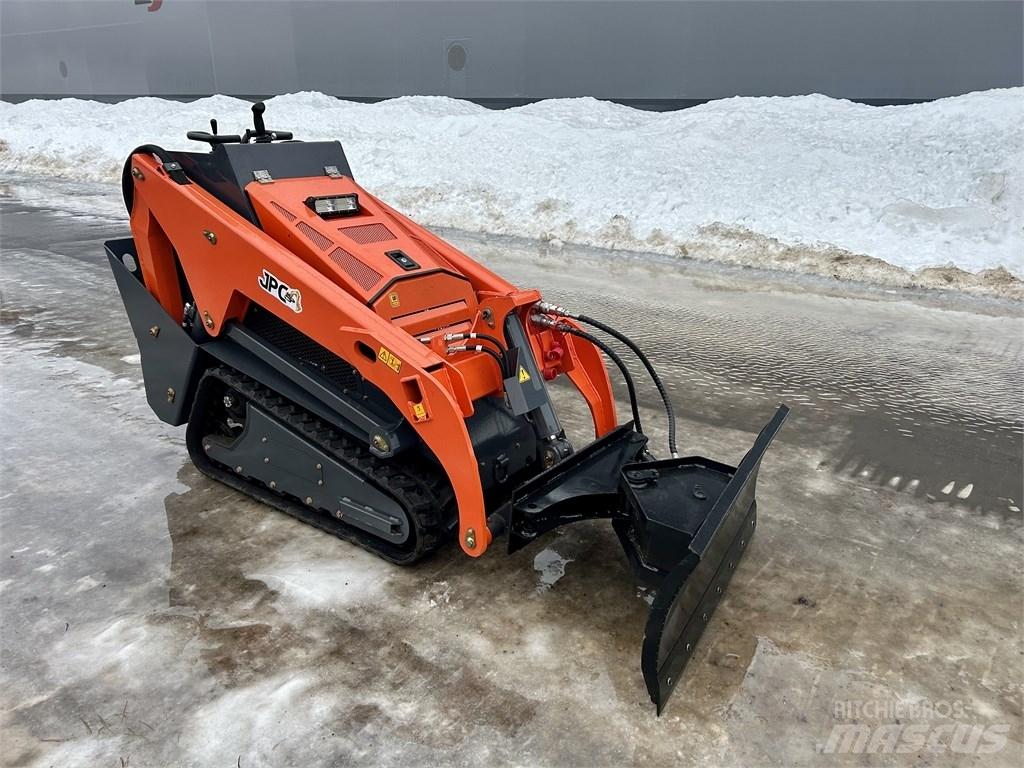 JPC HTV1000 Skid steer loaders