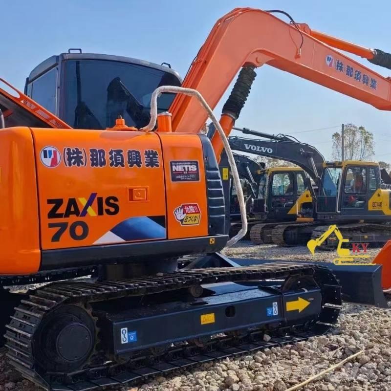 Hitachi 70 Crawler excavators