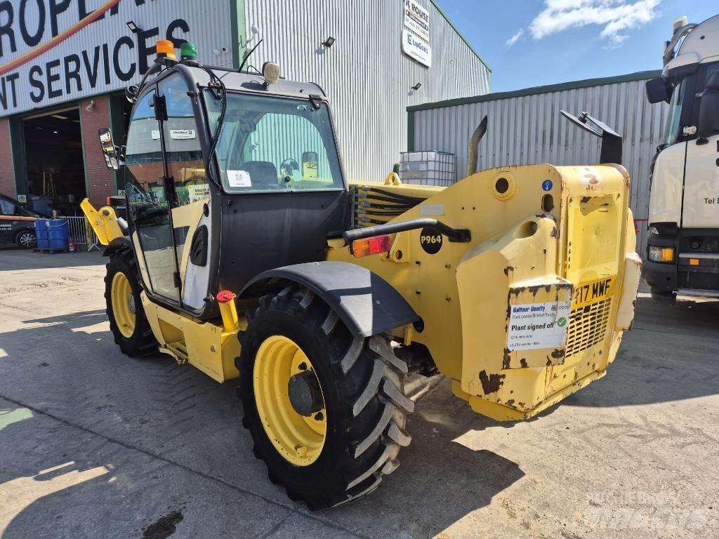 New Holland LM1445 Telescopic handlers