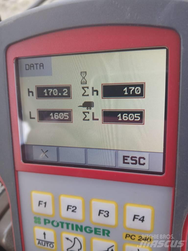 Pöttinger Torro 6010 Self loading trailers