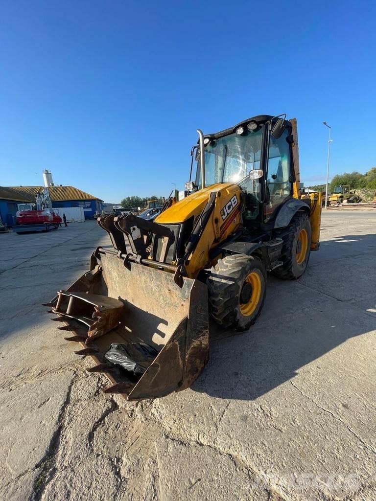 JCB 3CX Backhoe loaders
