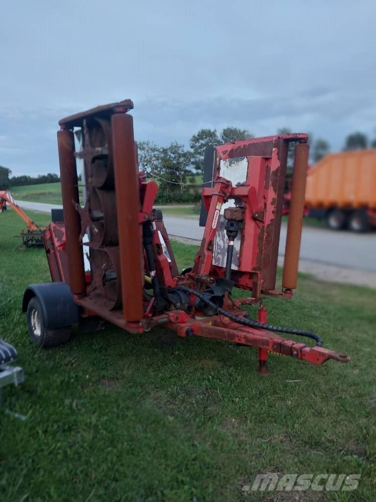 Trimax G2 493 DL Mounted and trailed mowers
