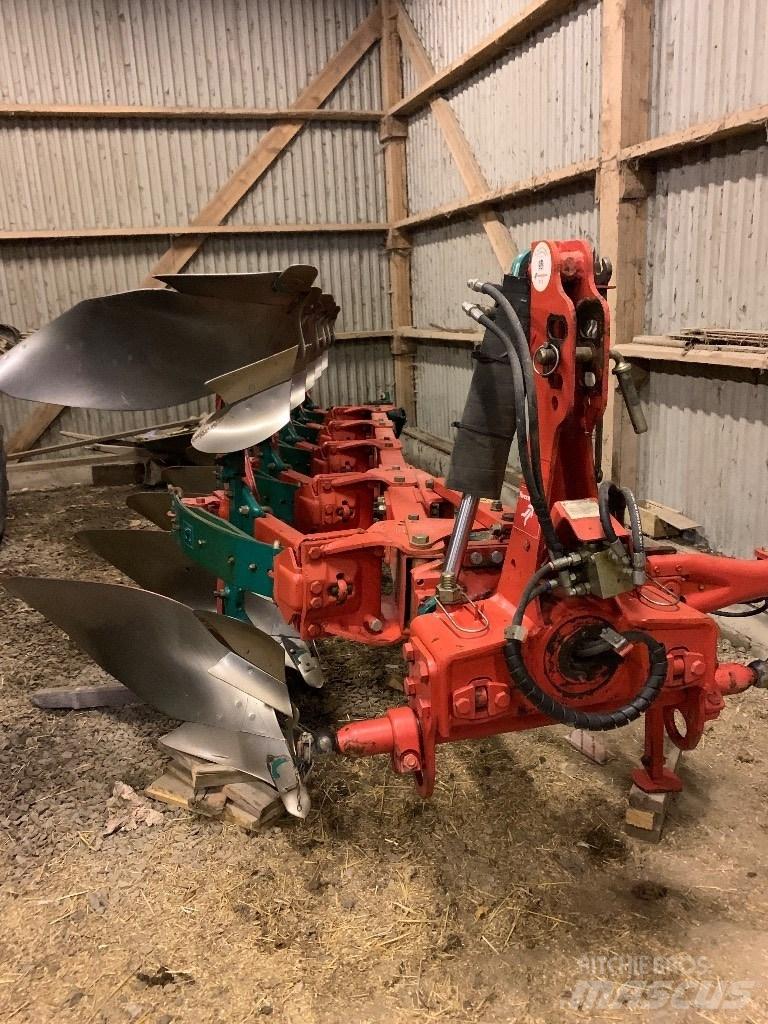 Kverneland ED85 Reversible ploughs