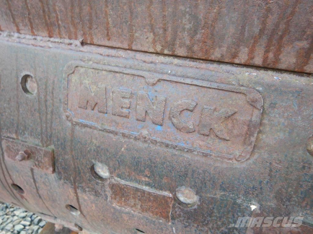  Menck 1.7 Screening buckets