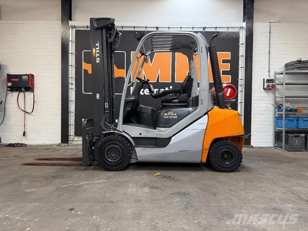 Still RX70-25T LPG trucks