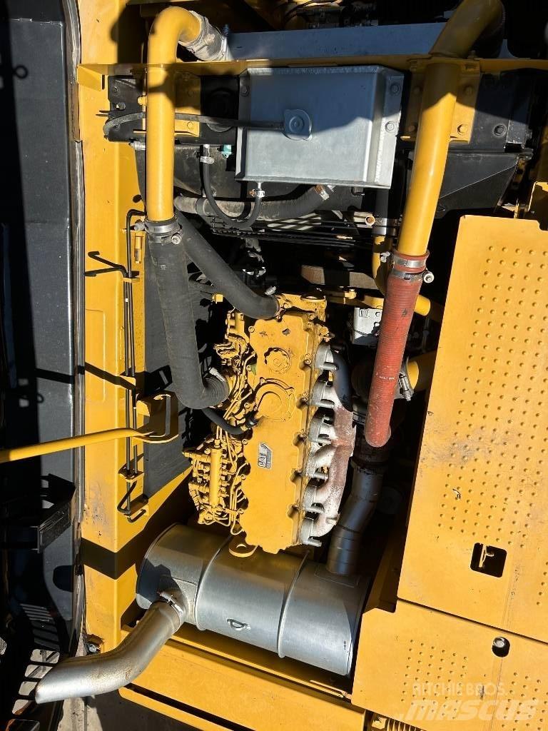 CAT 320D2L Crawler excavators