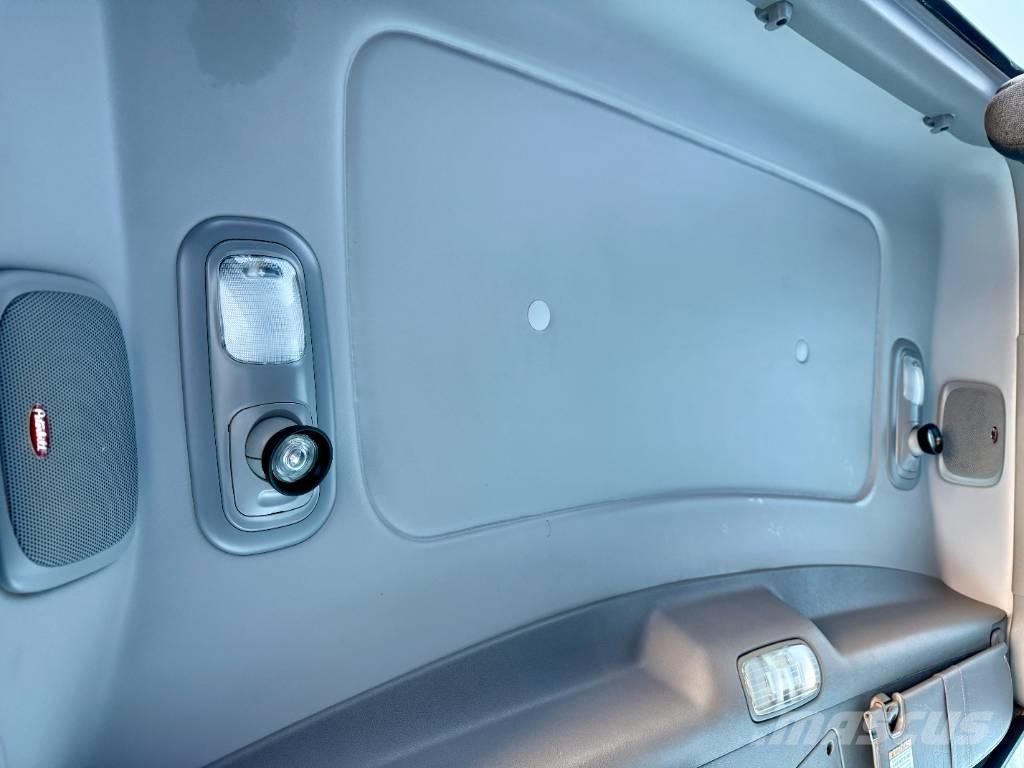 Peterbilt 389 Tractor Units