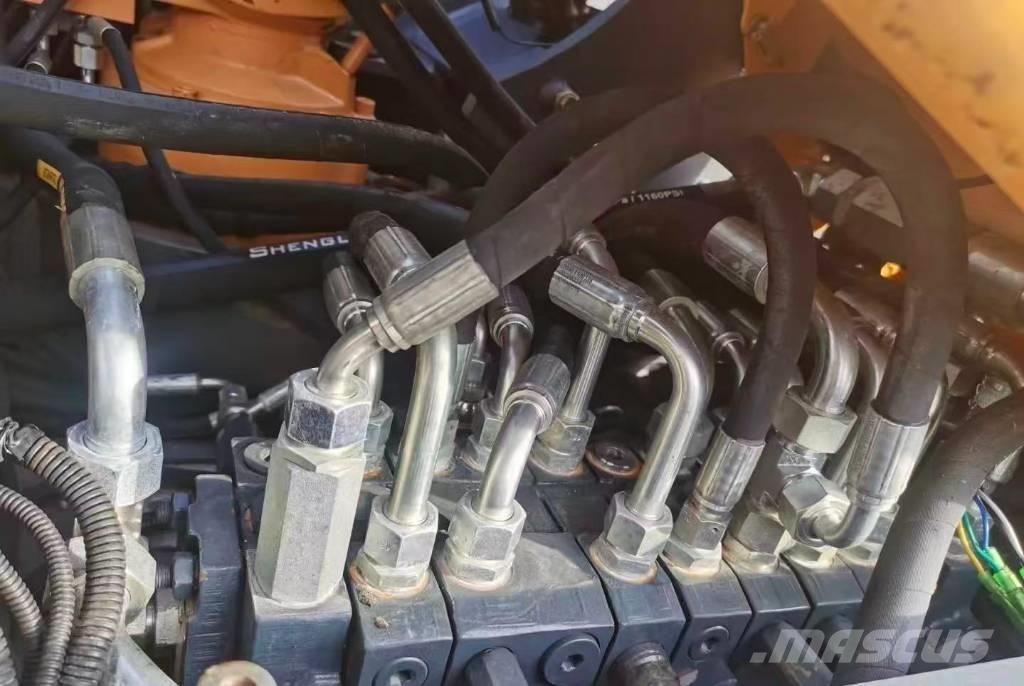  新源 75 Wheeled excavators