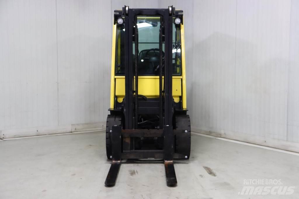 Hyster H2.5FT LPG trucks