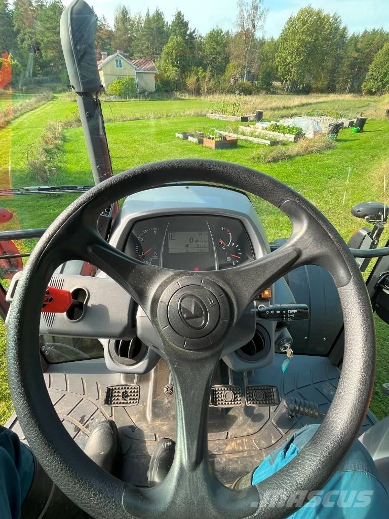 Kubota M 4072 Tractors