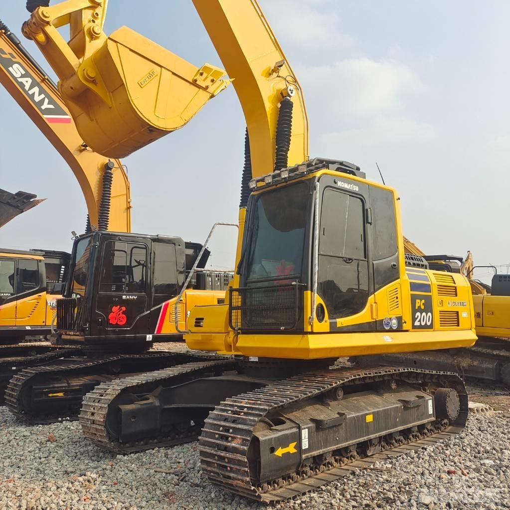 Komatsu PC 200-8 Crawler excavators