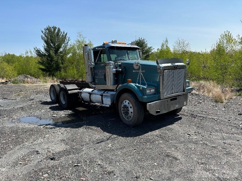 Western Star 4964FX Tractor Units