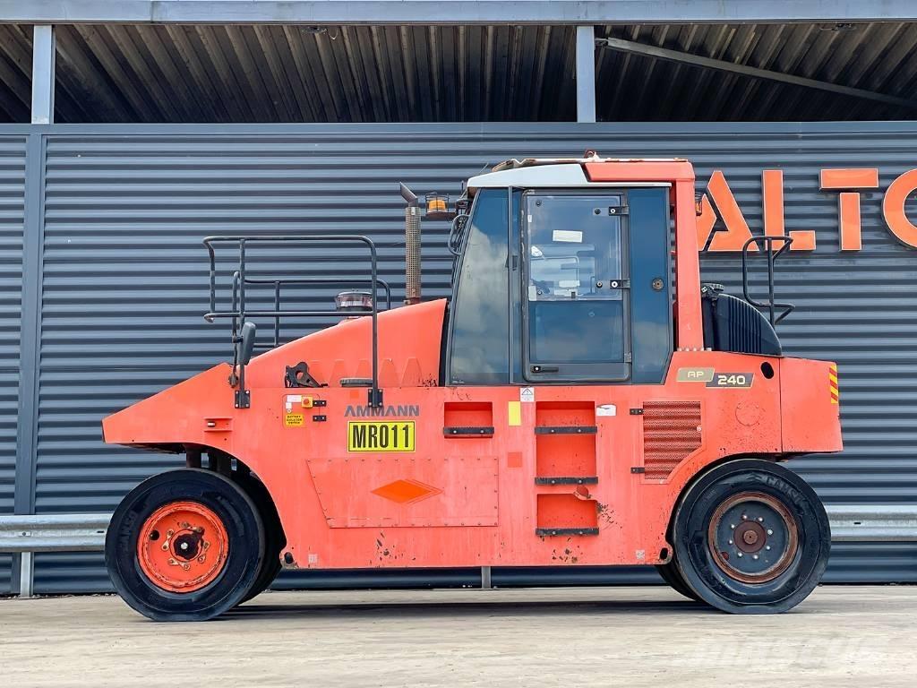 Ammann AP 240 Pneumatic tired rollers