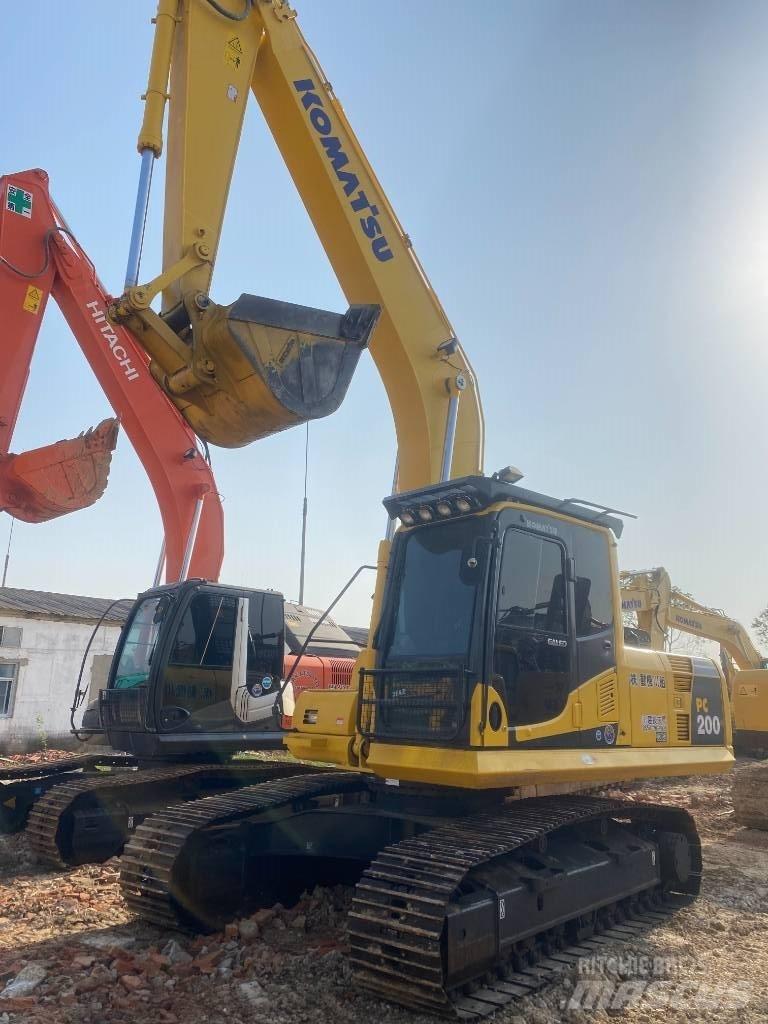 Komatsu PC 200-8 Crawler excavators