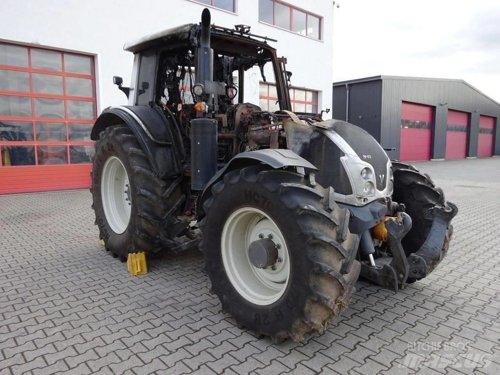 Valtra N123  driver Electronics