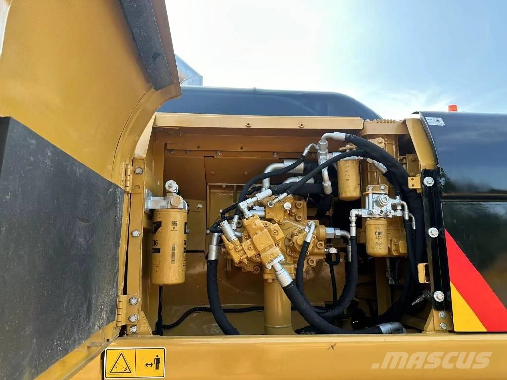 CAT 330D Crawler excavators