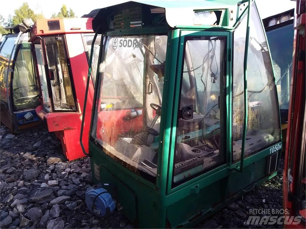 Gremo 1050f Cabins and interior