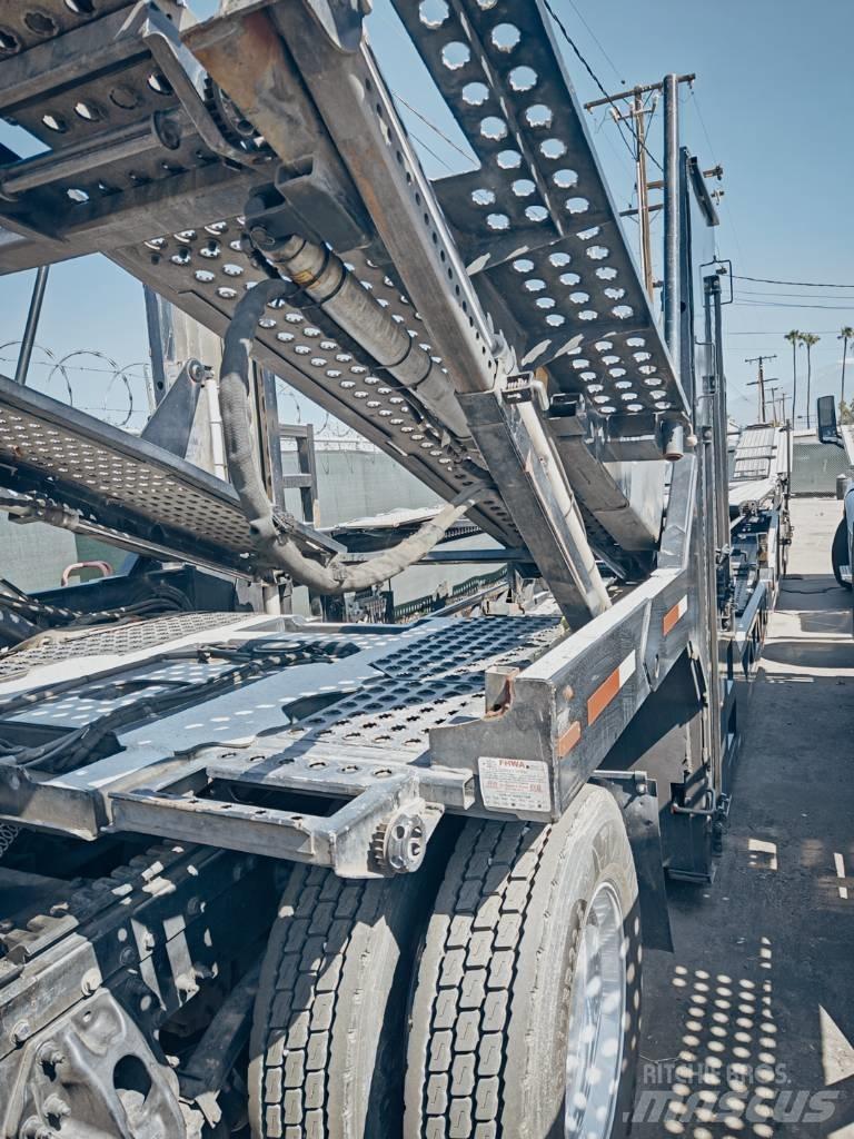Peterbilt 579 Vehicle transporters