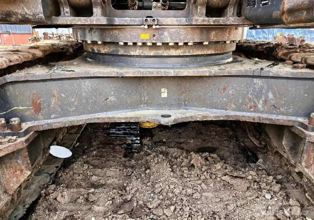 Doosan DX 420 LC Crawler excavators